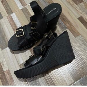 Rockport Leather buckle platform sandals